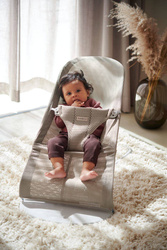 BABYBJORN - leżaczek BLISS MESH, szarobeżowy + zabawka Soft Friends